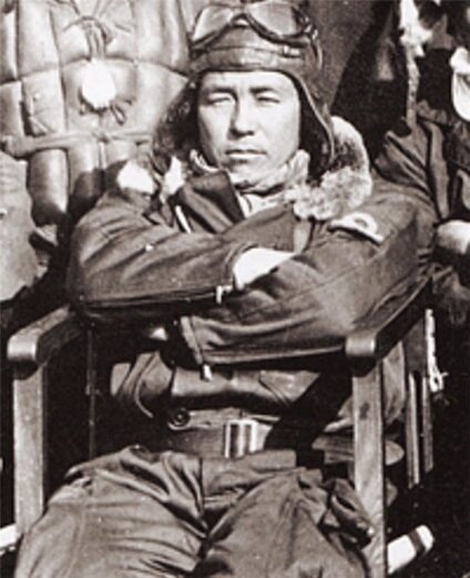 Саадаки смотрит на тебя как на гражданского