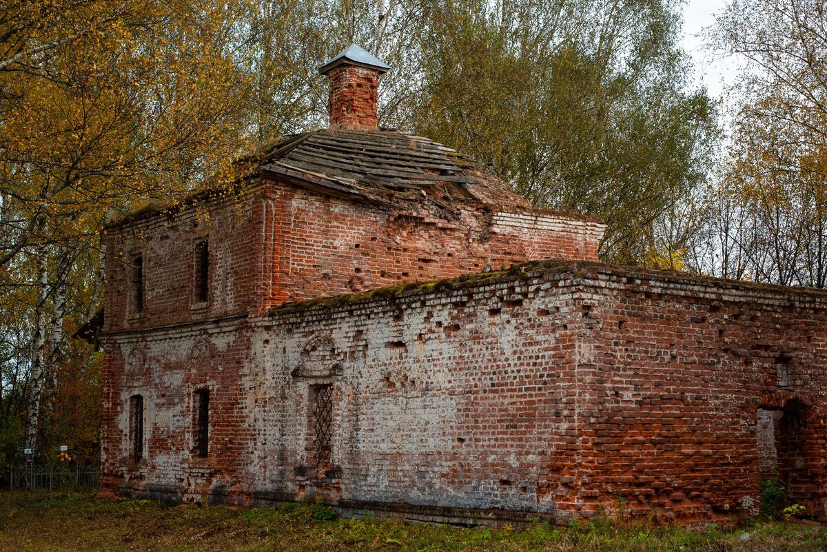 Тихвинская церковь в Мамакине