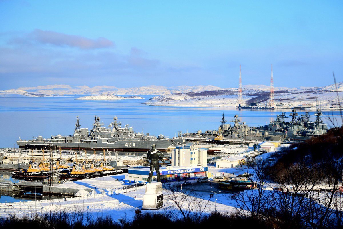 Мурманская область города. Североморск порт. Североморск столица Северного флота. Зато Североморск Мурманской области. Кольский полуостров Североморск.