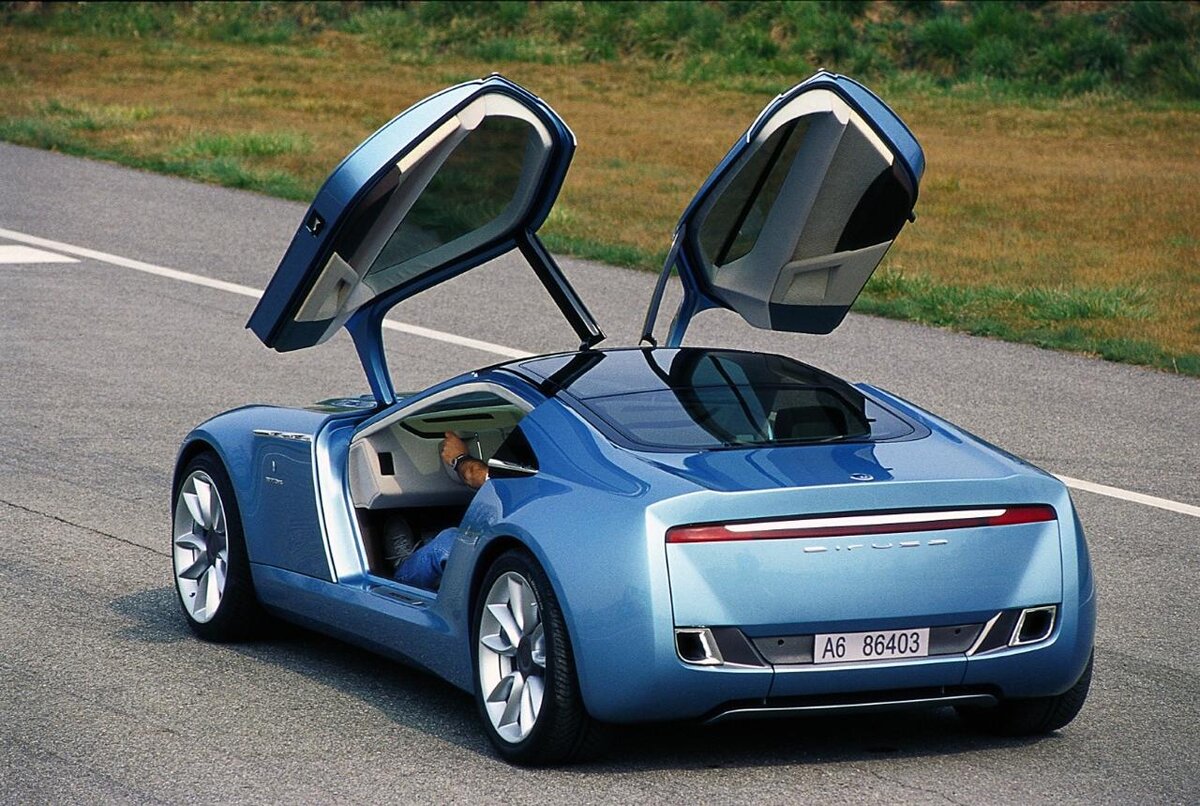 Машина Bertone Birusa