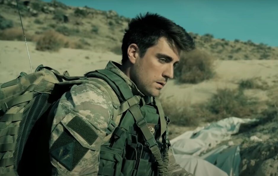 Кадр из сериала "Разведка" 2021