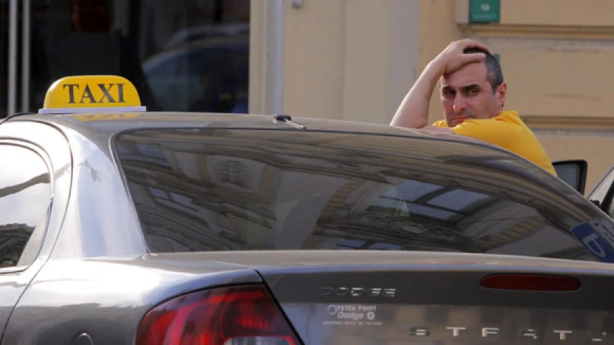 Новый год нужно отмечать дома, с семьей!!!