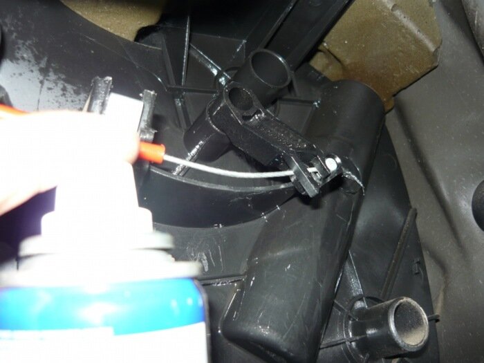 Очень часто просто ломается датчик.