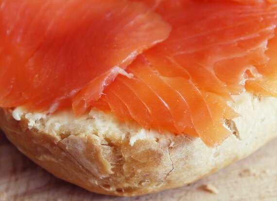 Лосось в ломтиках