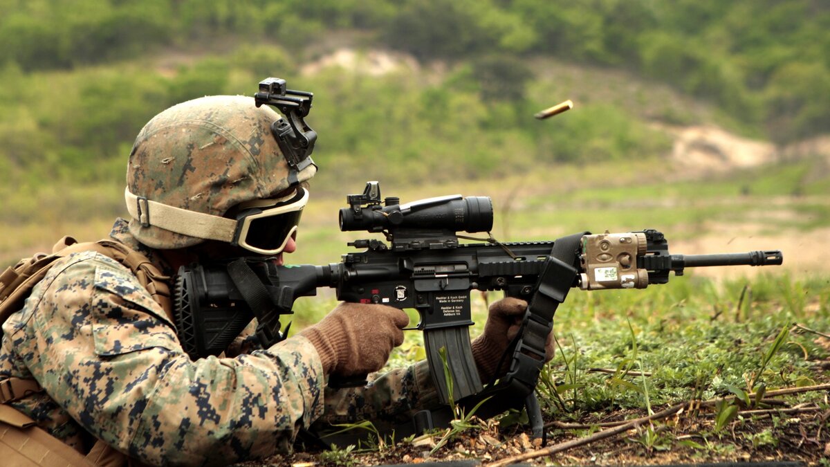 Солдат м. Hk416 марксман. HK 416 ЧВК. Hk416 снайперский вариант. Солдат с hk416.