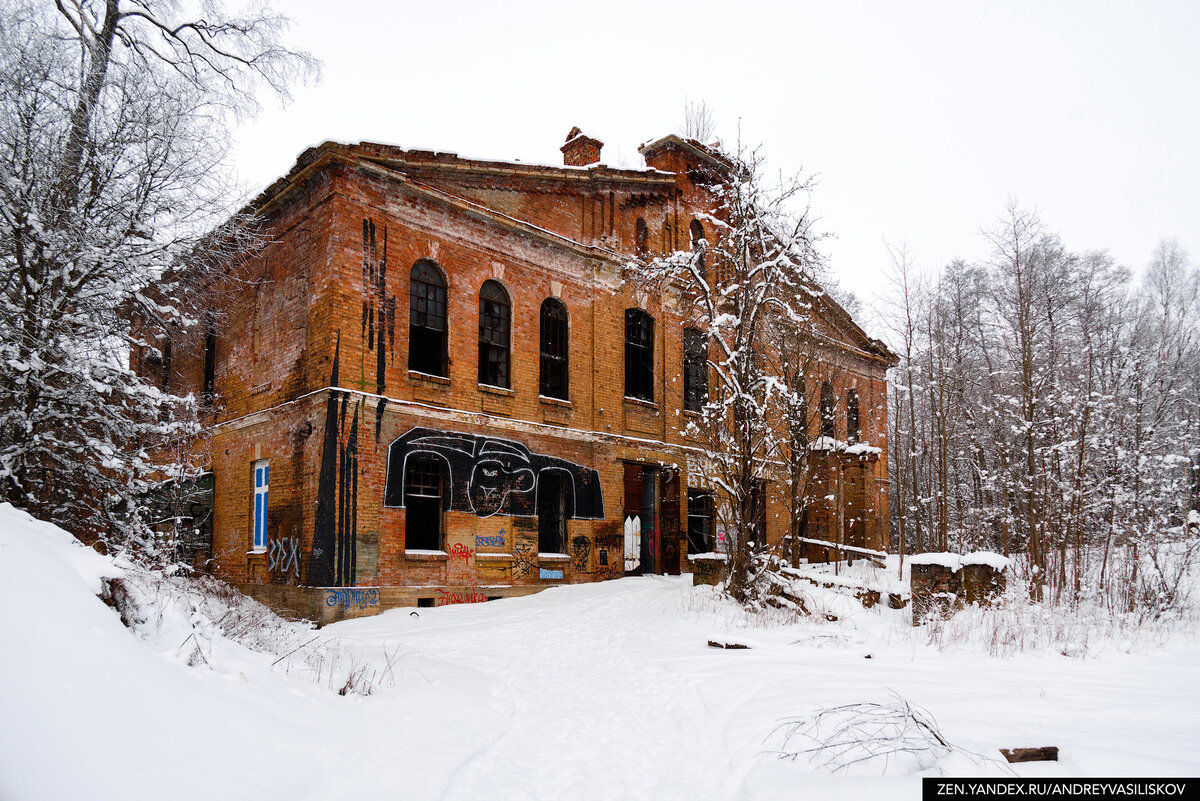 Исчезнувший спб. Пороховой погреб в Лисьем носу. Арсенал в Лисьем носу. Дом Ваенги под Питером. Камень «Непокорённая земля» в Лисьем носу..