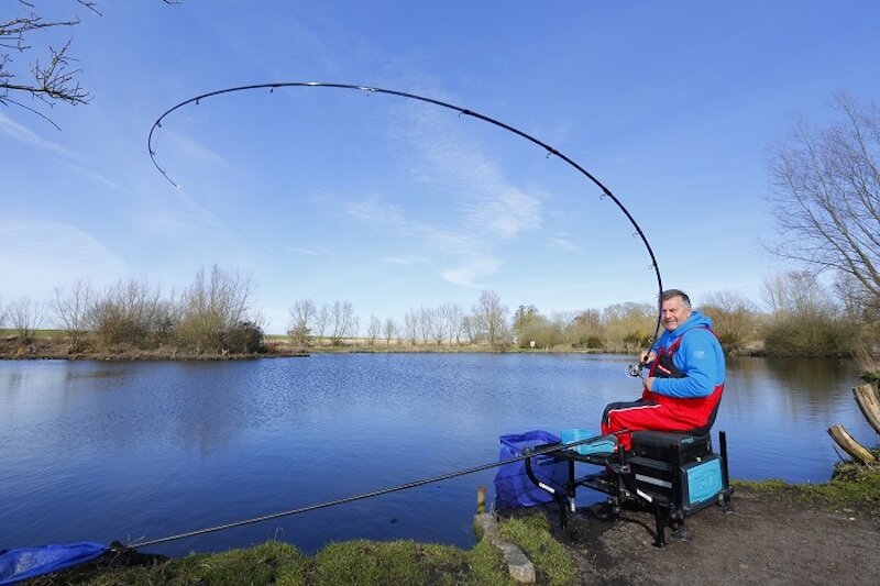 Видно сразу, что на крючке не пескать или уклейка)) Фото: anglingtimes.co.uk