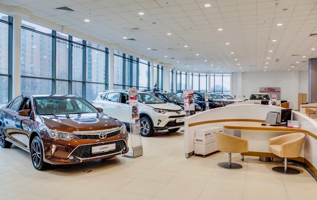 Тойота центр Римского Корсакова 3. Тойота центр Отрадное Москва. Автосалон Toyota. Дилерский центр Тойота. Купить автомобиль без дилера