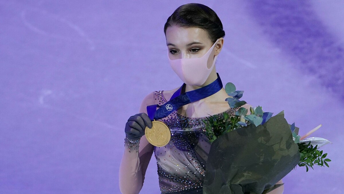 Чемпионка мира по фигурному катанию Анна Щербакова. Источник: Яндекс.картинки