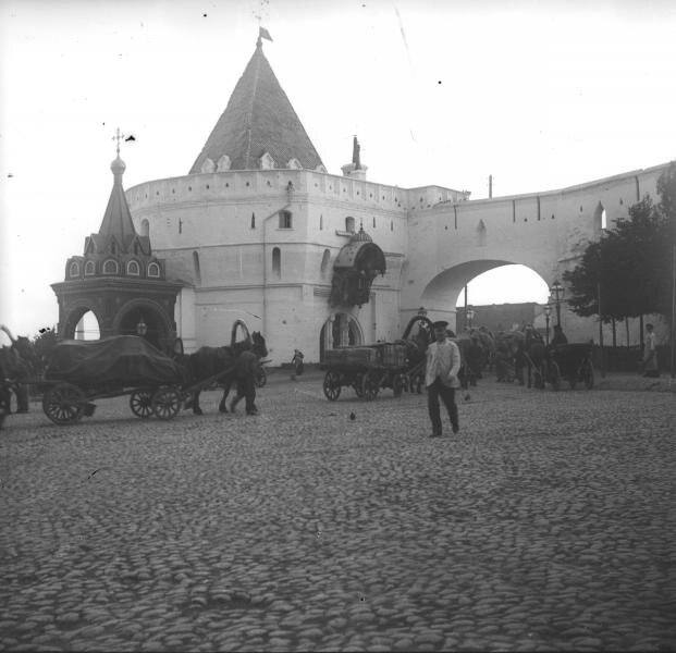 Варварские ворота в москве