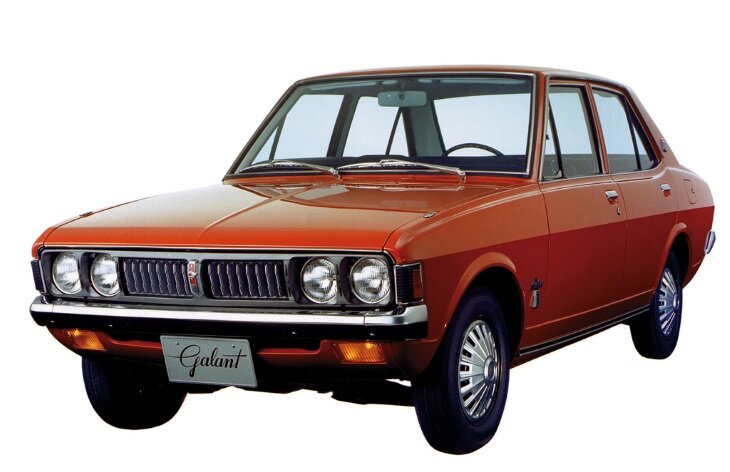 1 поколение (A50), 1969–1973
Первый Mitsubishi Galant увидел свет в 1969 году. Это была одна из модификаций компактного заднеприводного седана Colt .