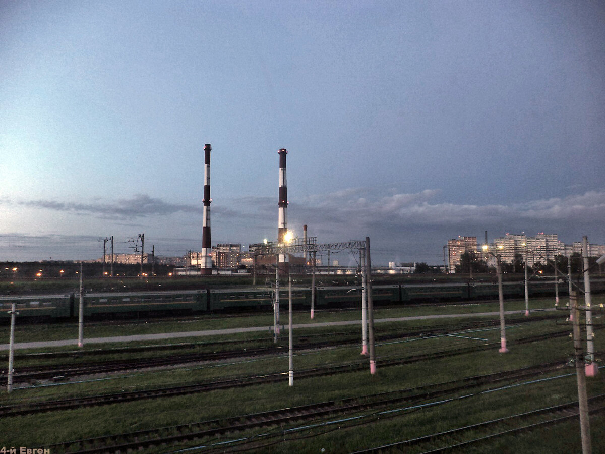 1. Вид из административного корпуса депо Крюково на 11 микрорайон Зеленограда. Фото автора.