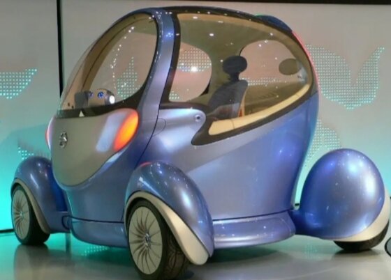 Разумеется, название машинки никак не связано с пенным напитком. Оно образовано от английского слова «pivot», которое можно перевести как вращение вокруг своей оси.