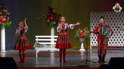 Калина ты играй гармонь моя. Играй гармонь эмблема. Частушка про красавицу. Калина ты играй гармонь моя. Калина ты играй гармонь моя.