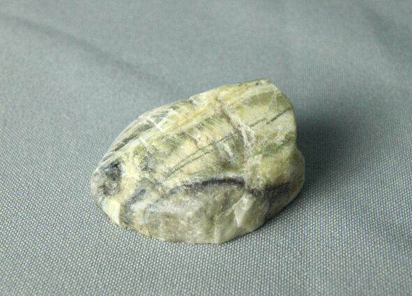 Тут сама форма камня подсказала идею