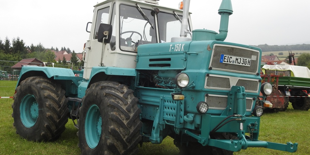 Советские тракторы Т-150К и Т-150. В чем же были отличия между ними