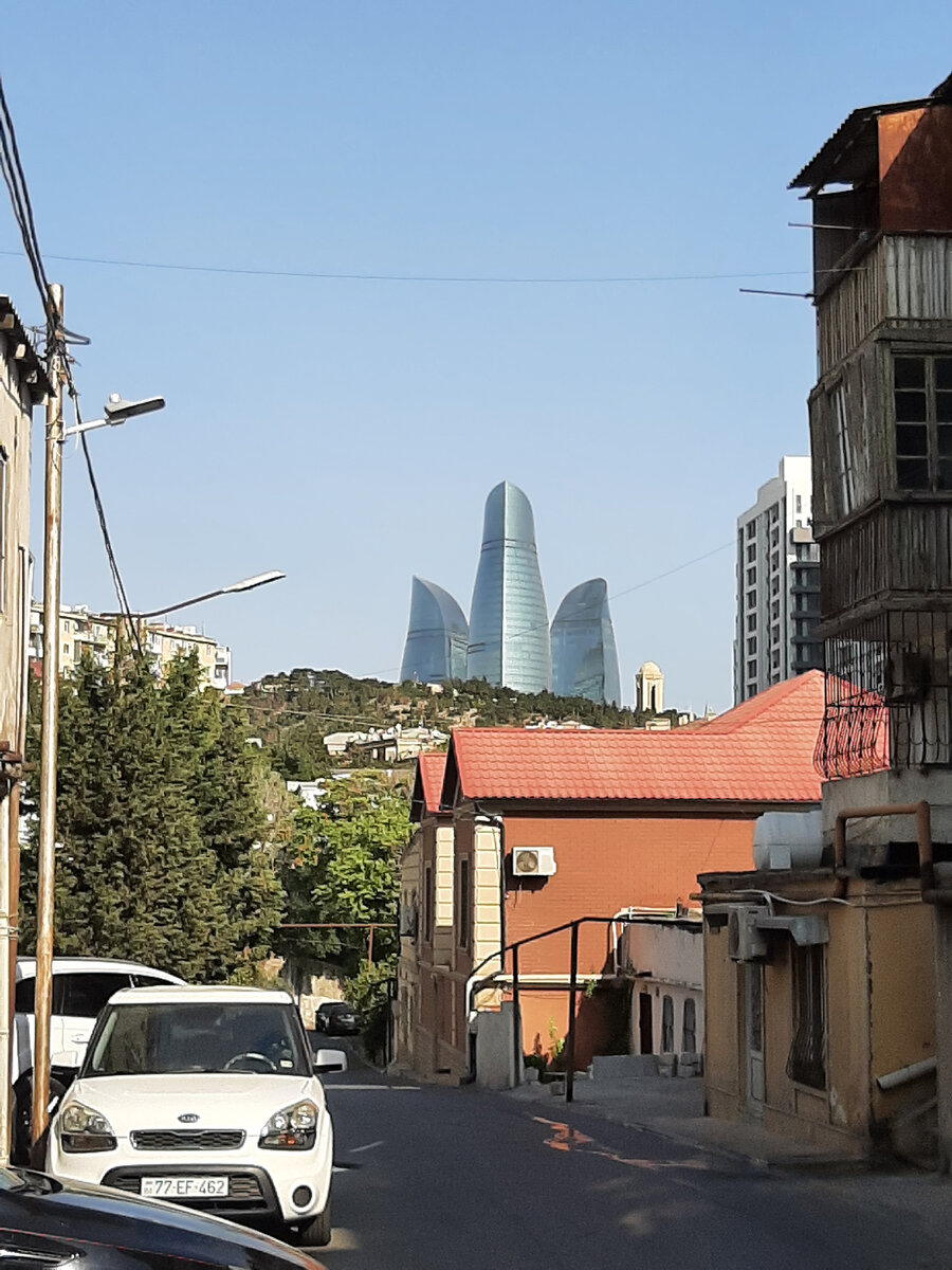 Азербайджан. Город Баку. Пламенный башни.