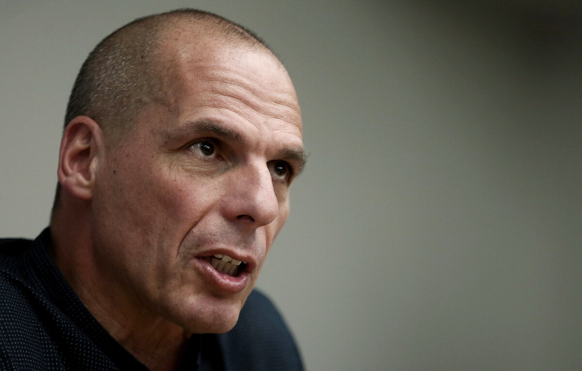    Янис Варуфакис  EPA-EFE/SIMELA PANTZARTZI