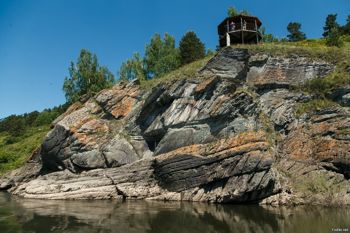 Источник фото: https://vsegda-pomnim.com/