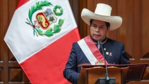    Фото: LUIS ENRIQUE SALDANA (PARLAMENTO DE PERÚ / EFE) / AGENCIAS Ирина Амелина