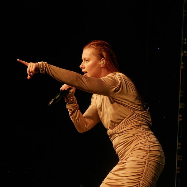     Russian Music Box наградил артистов и блогеров премией Bloggers Music Awards