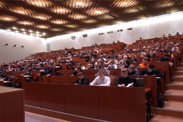    Что известно о предложении увеличить стипендии до 15 и 20 тыс. рублей?