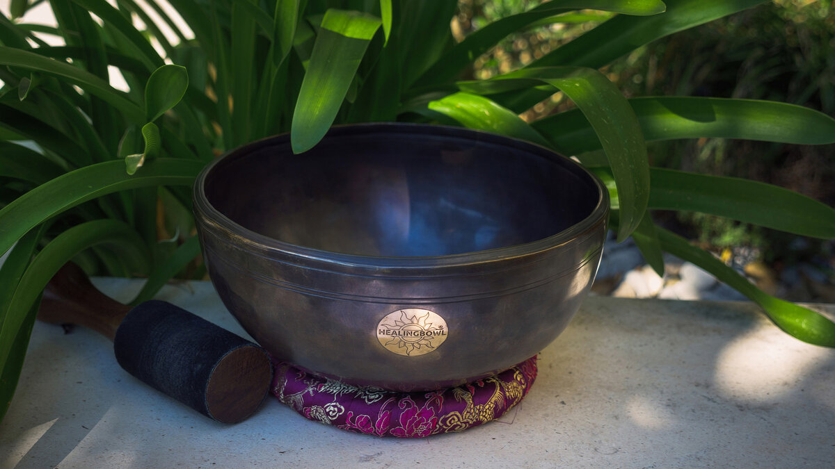 Поющая чаша Healingbowl® Professional Black Pearl