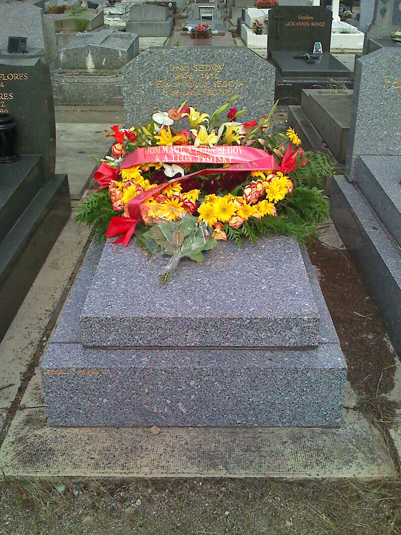 Могила Льва Седова в Тие. Источник: wikipedia.org