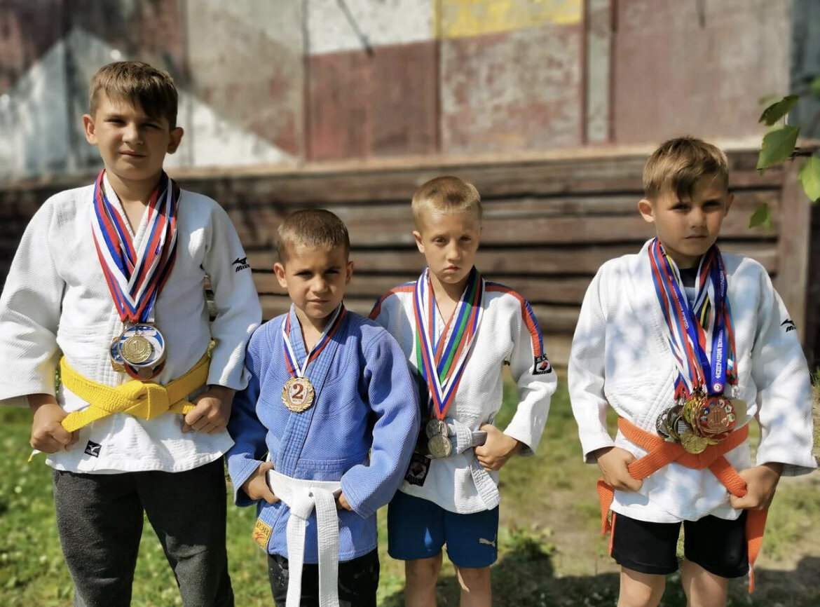 Времена пандемии и спорт онлайн)