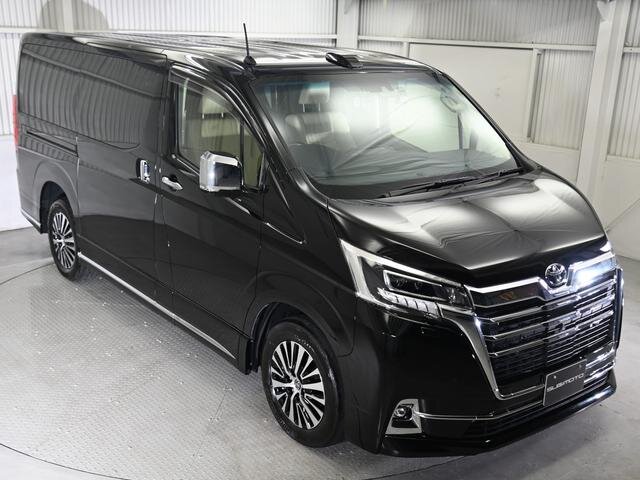 РњРёРЅРёРІСЌРЅ Toyota Granace 2011