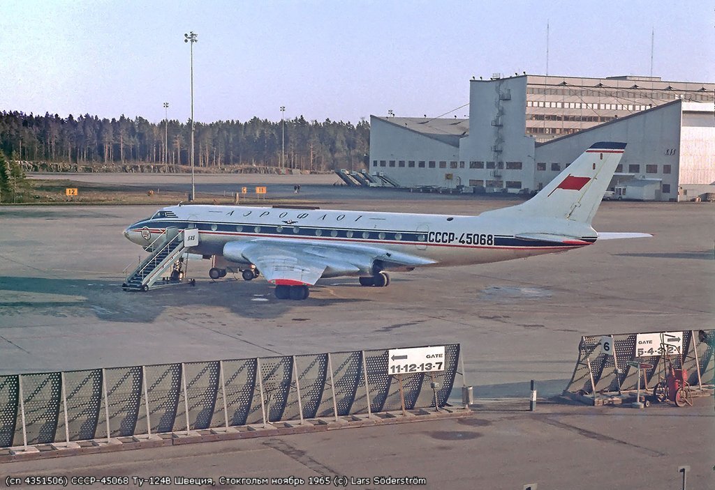 Ту-124 СССР-45068 ТУ МВЛ в аэропорту Арланда, Стокгольм, ноябрь 1965 г. Автор указан на фото. Из коллекции Ю. Дорошенко.