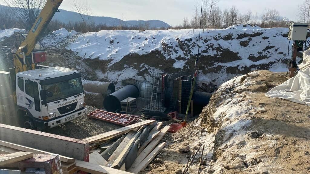     Федеральное агентство водных ресурсов выделит средства на строительство дамбы в городе Юности.