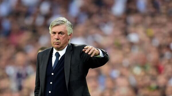 В возрасте 79 лет ушел из жизни Карло Тавеккио - экс-глава итальянской федерации футбола, по сути, бывший главный футбольный чиновник в стране, а также политик. Он успел поработать мэром итальянского города Понте Ламбро, но имя себе сделал, конечно же, на футболе.

Долгое время, начиная с конца 90-х годов прошлого столетия, руководил итальянской любительской футбольной лигой, это Серия D и ниже, а с 2014 года был назначен президентом итальянской федерации футбола. В 2017 его выбрали на второй срок.

Однако после того, как итальянская сборная не сумела пробиться на чемпионат мира в России, Тавеккио подал в отставку. А сейчас его не стало. 



Евро-Футбол онлайн: https://www.euro-football.ru/article/34/1004999954_skonchalsya_byivshiy_glava_italyanskoy_federacii_futbola#ixzz7riwHnaAc