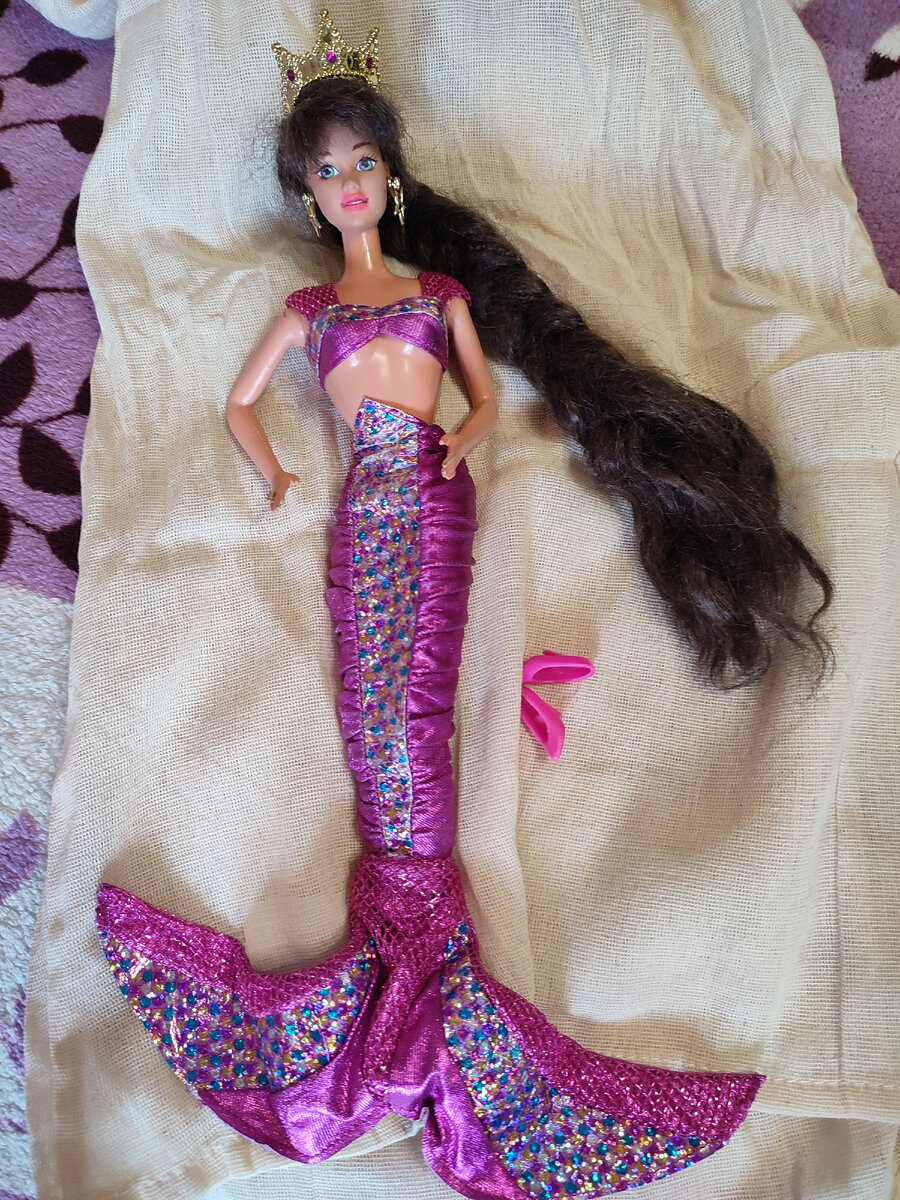 Зато аксессуары почти все почти в целости)