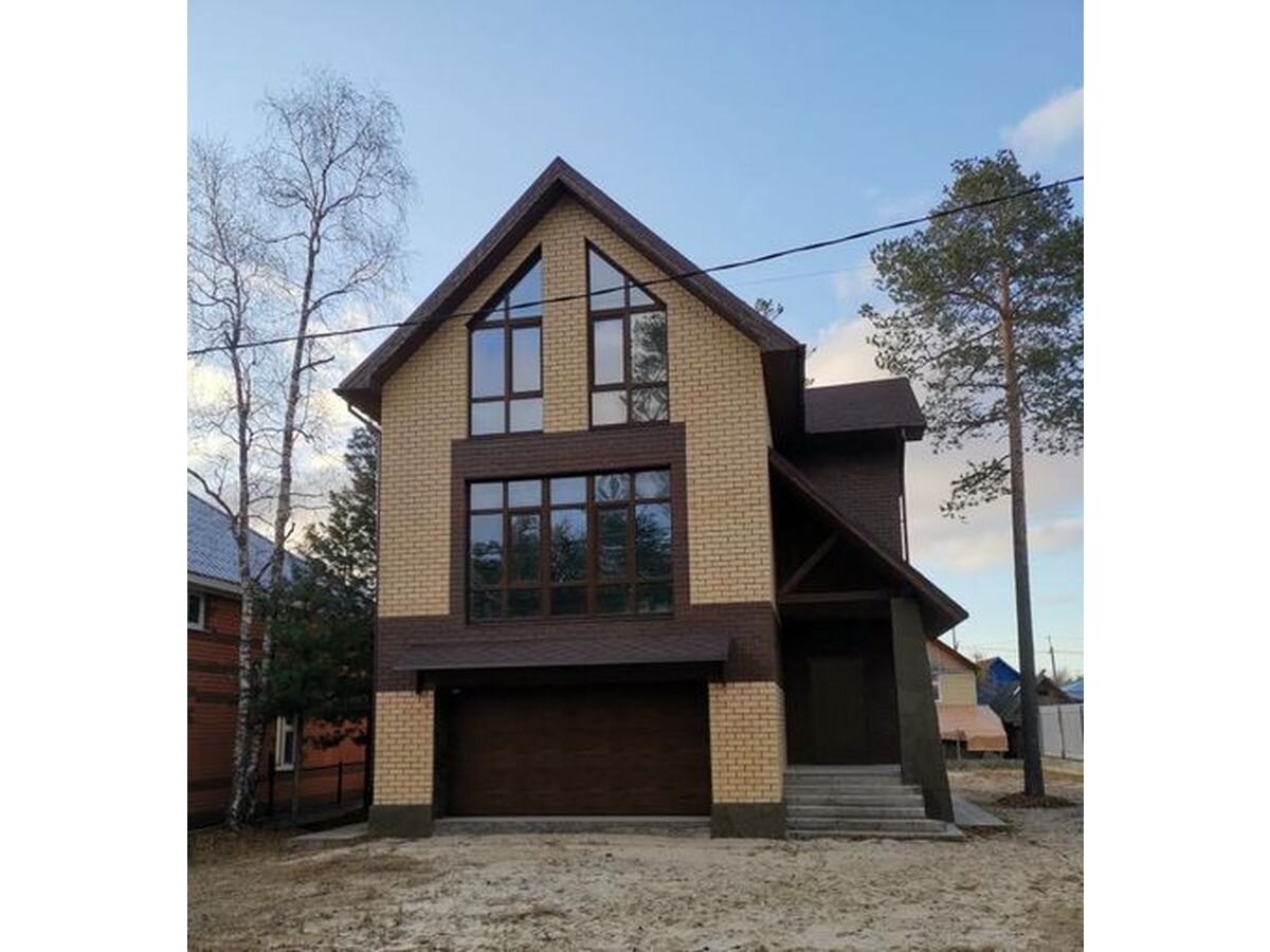 НА СЛАЙД-ШОУ 6 ФОТО: Дом и его интерьеры по проекту 72E «Экспрофессо», архитектор Тарасов В.А. (АСК "Альфаплан") 