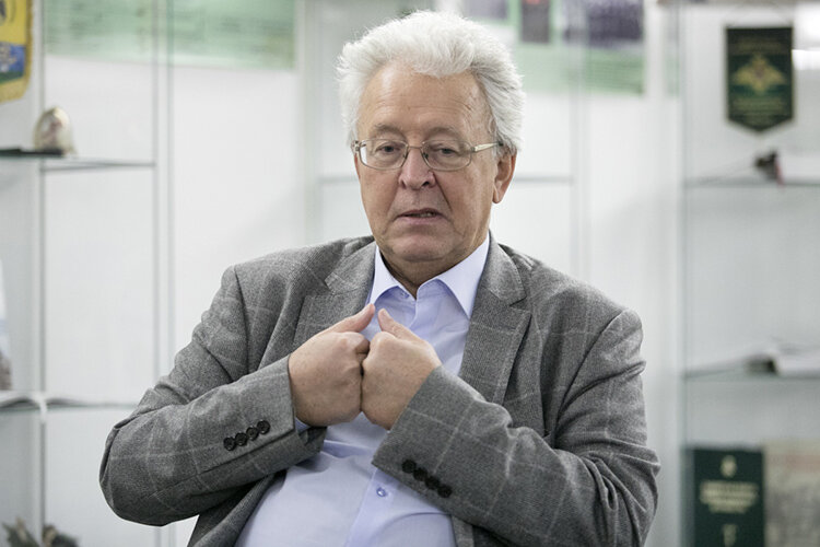    Валентин Катасонов: «Промышленность в целом выдержала лучше испытания прошлого года, чем другие сектора российской экономики. Но в пределах промышленности динамика отдельных отраслей была неравномерной» Фото: «БИЗНЕС Online»