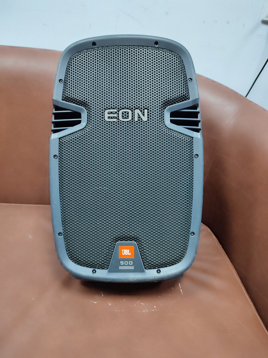 Jbl eon 500 series powered store portable speaker