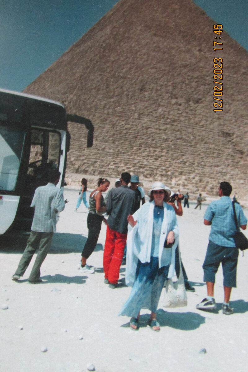 Пересъёмка с бумажной фотографии.