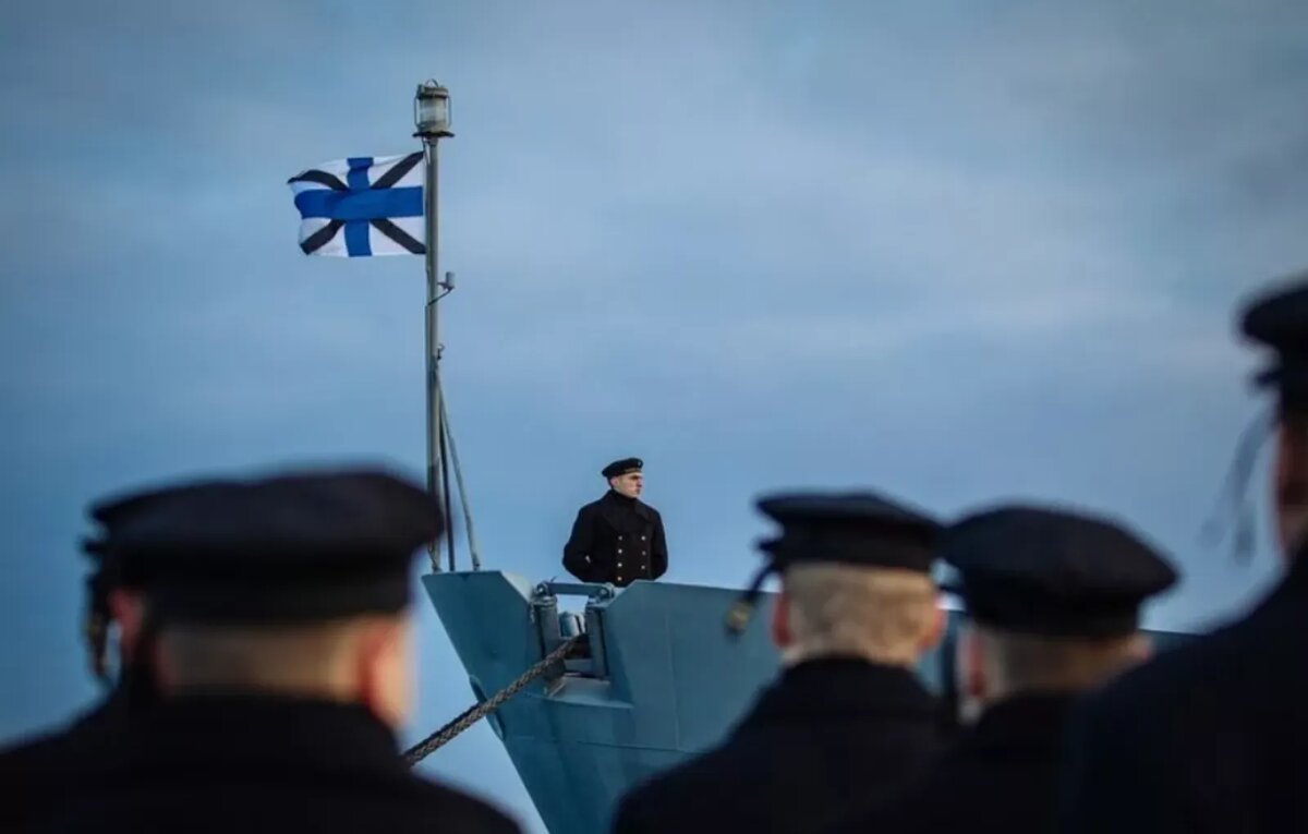 Горячие эстонские парни собираются закрыть России Финский залив ...