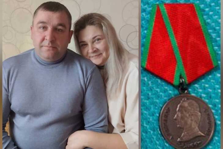    Иван Киян приехал на малую родину с супругой. Фото газеты «Убинский вестник», коллаж VN.ru.