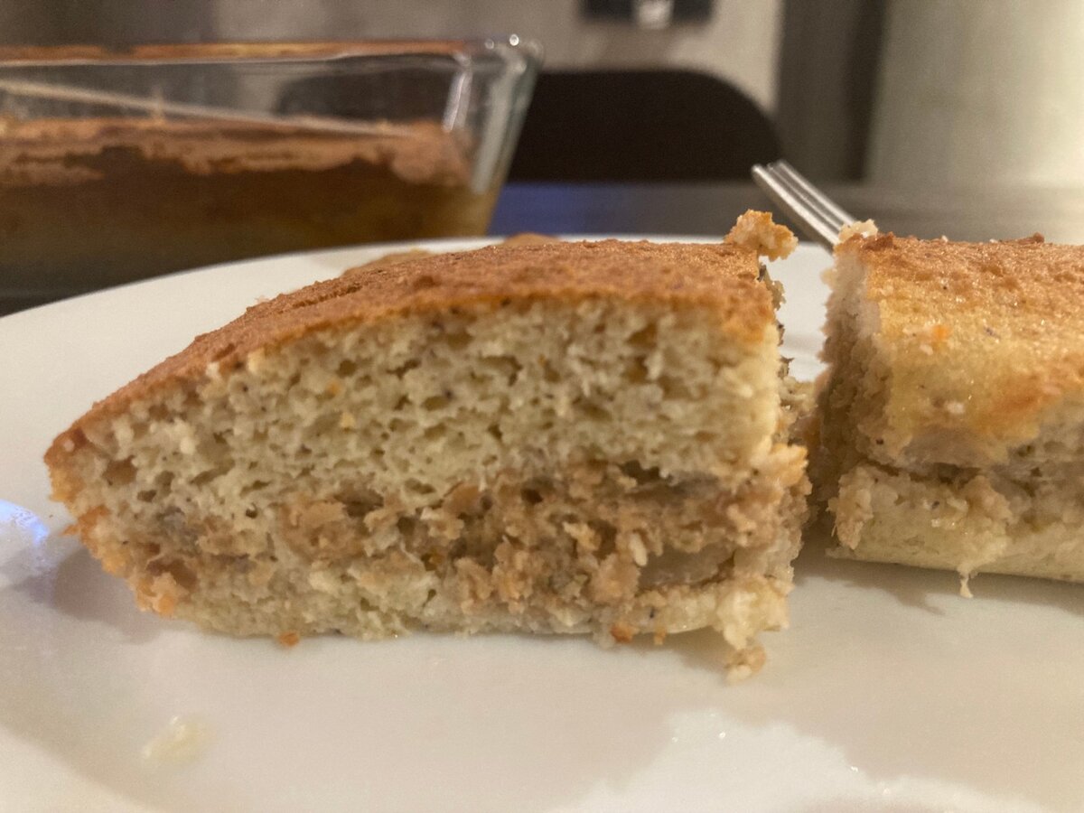 Заливной пирог с сайрой на кефире в духовке, рецепт с фото