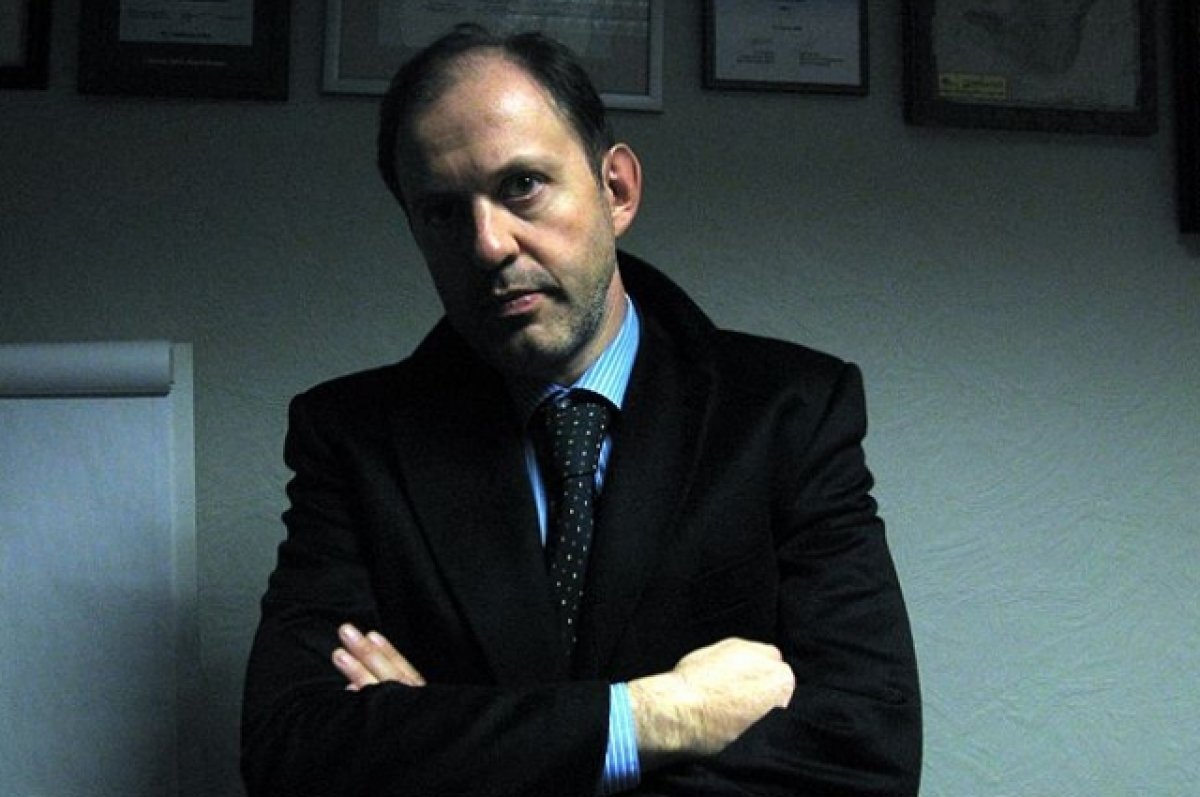    По словам супруги, к её мужу подселяли заражённых гриппом, а после Олега Митволя перевели в сырую камеру.