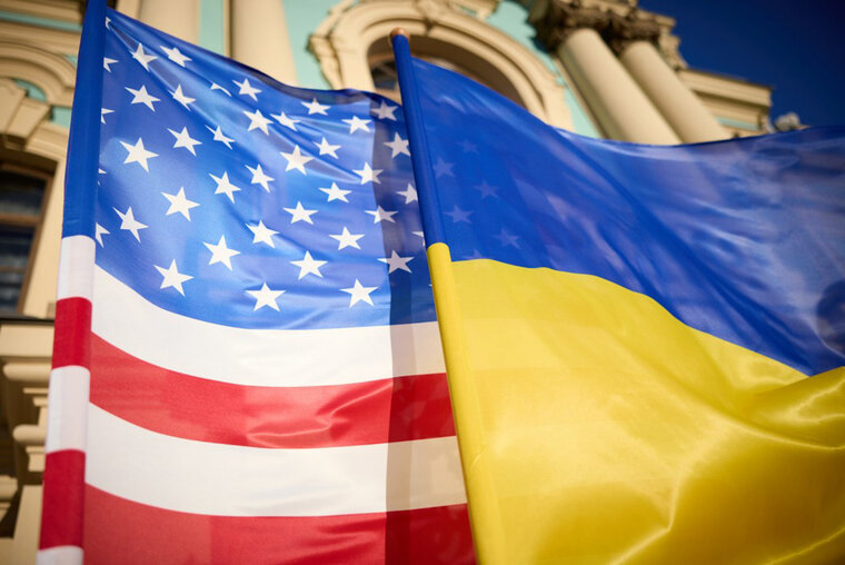    Западные СМИ не освещают объективно конфликт на Украине, считает журналист Fox News