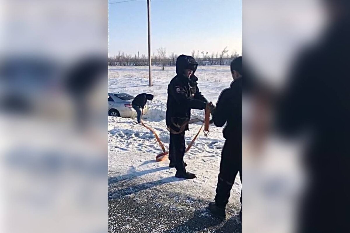    Лучший участковый Оренбуржья Хасан Давлетов спас автомобилиста из снежного плена Андрей Севостьянов