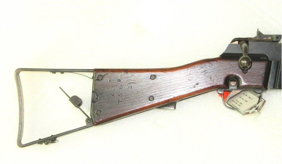 Упрощенная винтовка с скелетированным прикладом.