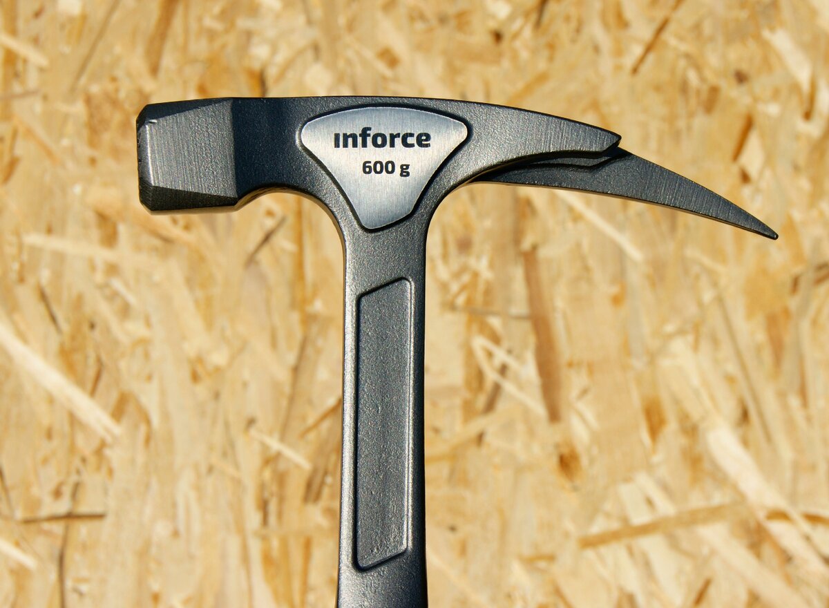 Цельнокованый молоток Inforce