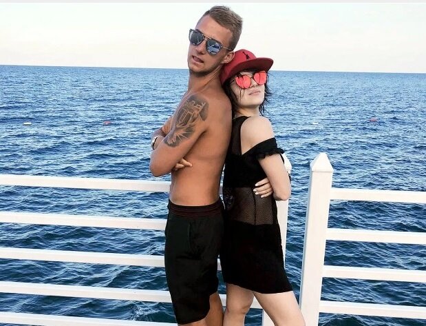 Дима Баринов и Аделина Сотникова на отдыхе в Турции.