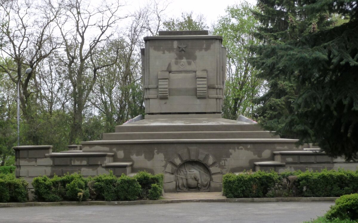 Место захоронения генерала. Комсомольская горка. г. Ставрополь. 2019г.