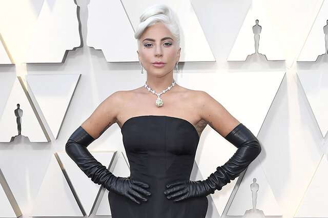 Леди Гага на церемонии вручения "Оскар" в 2019 году