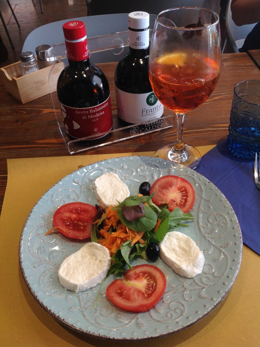 Апероль Сприц в Сирмионе